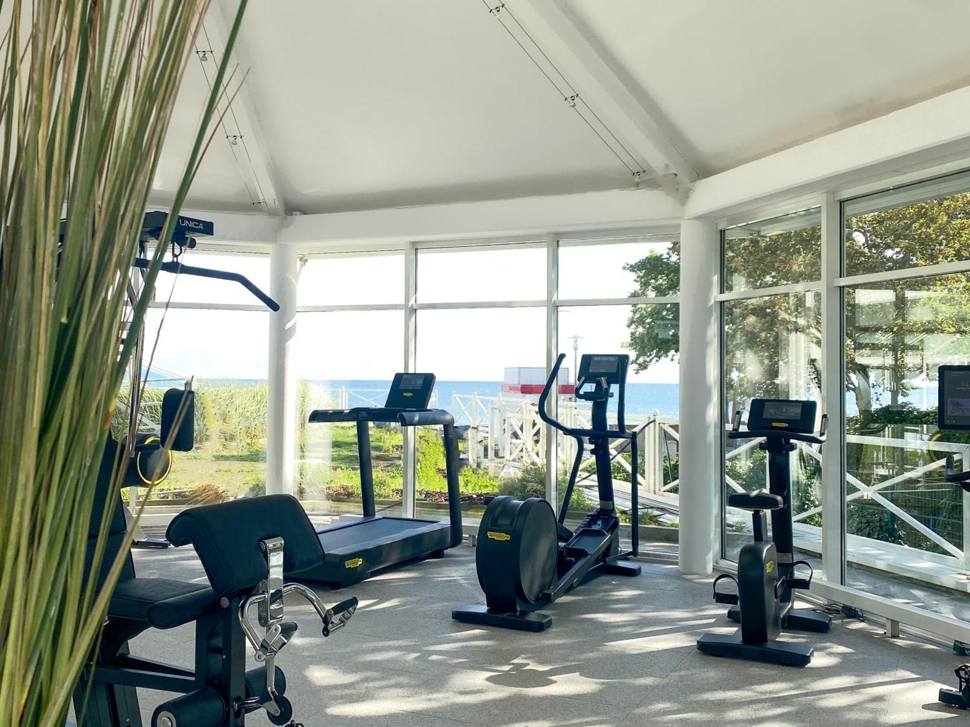 Grand Seeschloesschen Sea Retreat & Timmendorfer Strand